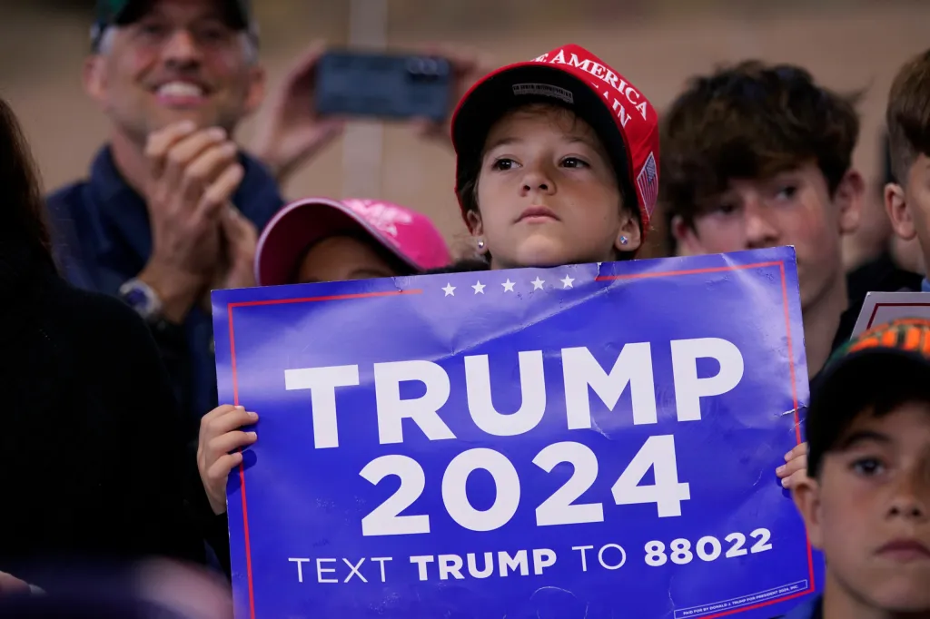 Trump wins generic vote big, 30% Democrats back him