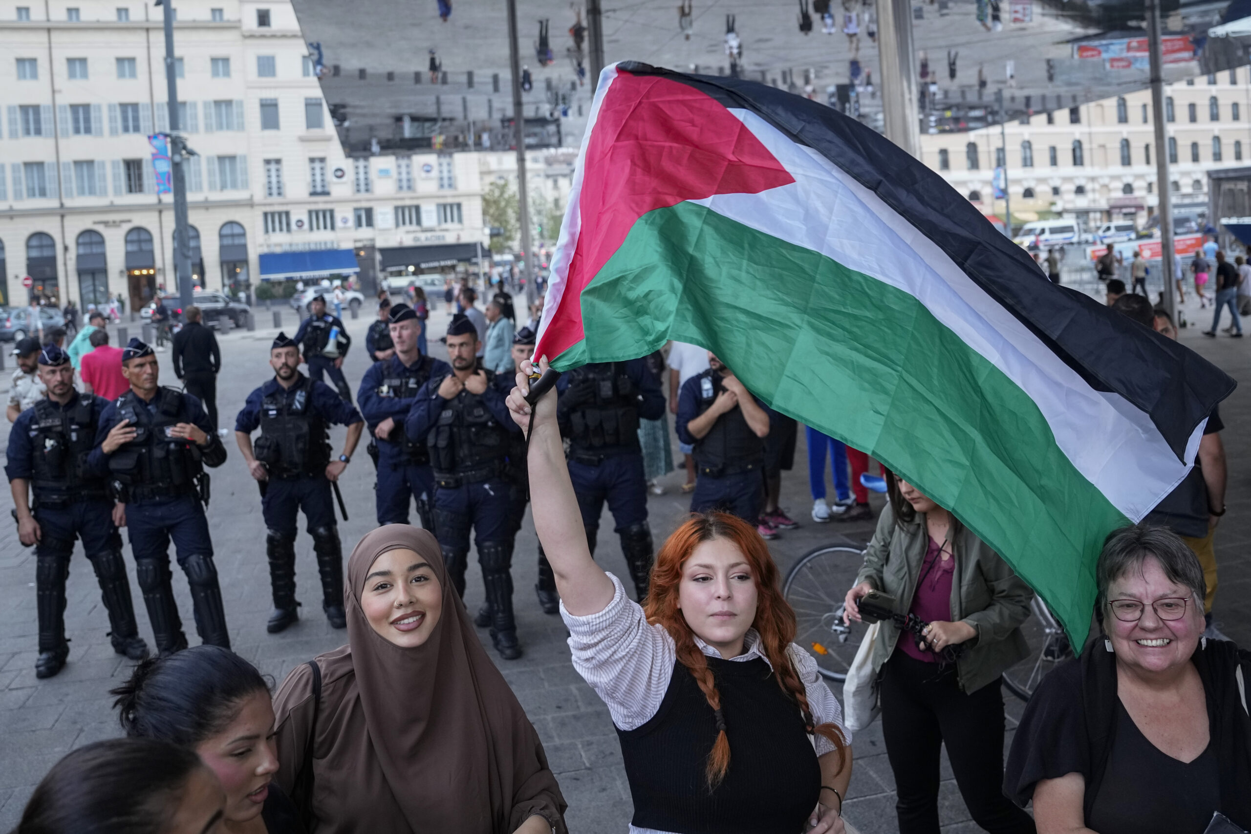 Israel war: France announces ban on all pro-Palestinian demonstrations