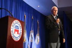 Mike Pence foreshadows fate of shrinking GOP field
