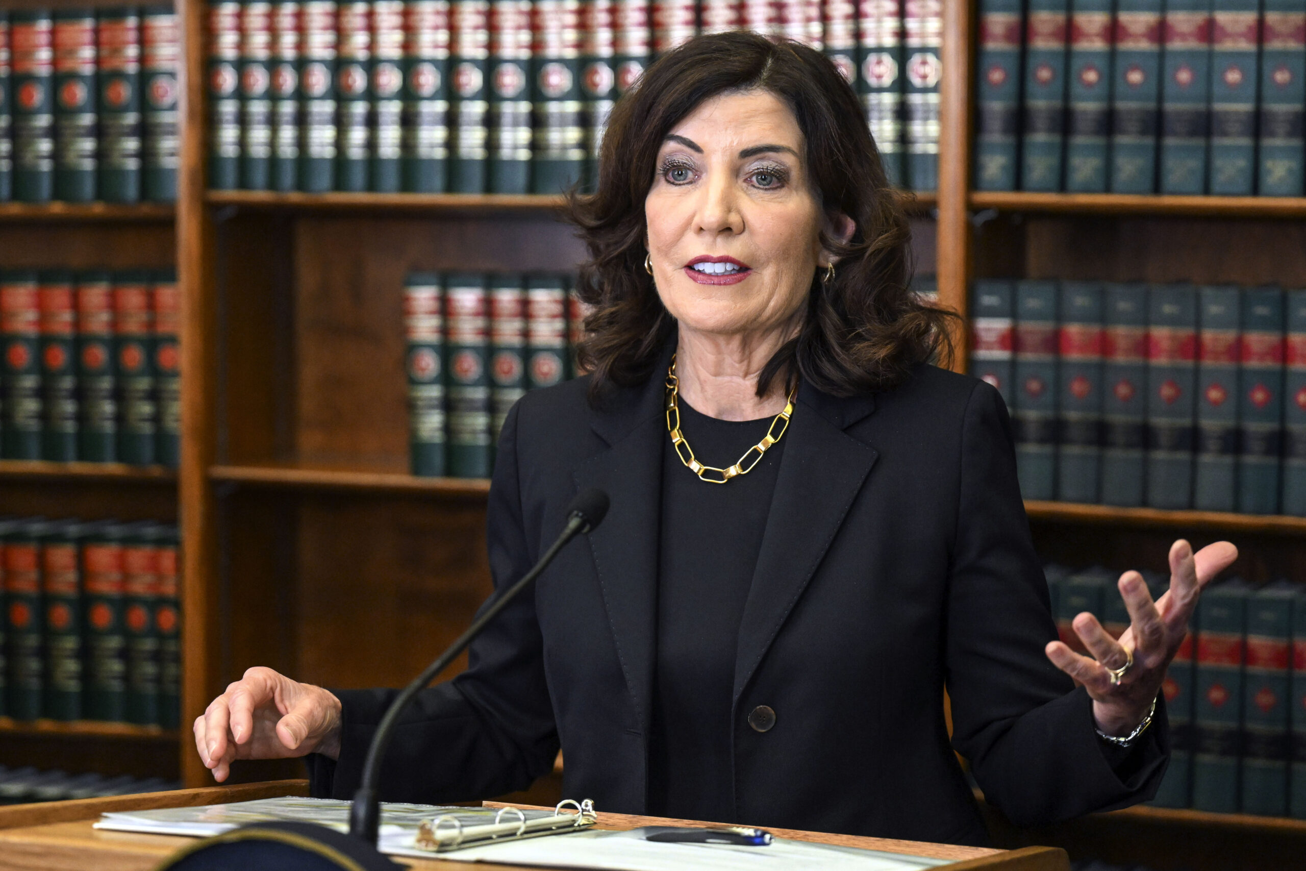 New York Gov. Hochul says ‘no sign’ of terror involvement in ‘surreal’ border explosion