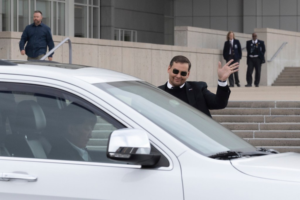 Santos survives expulsion as removal effort once again falls flat in House