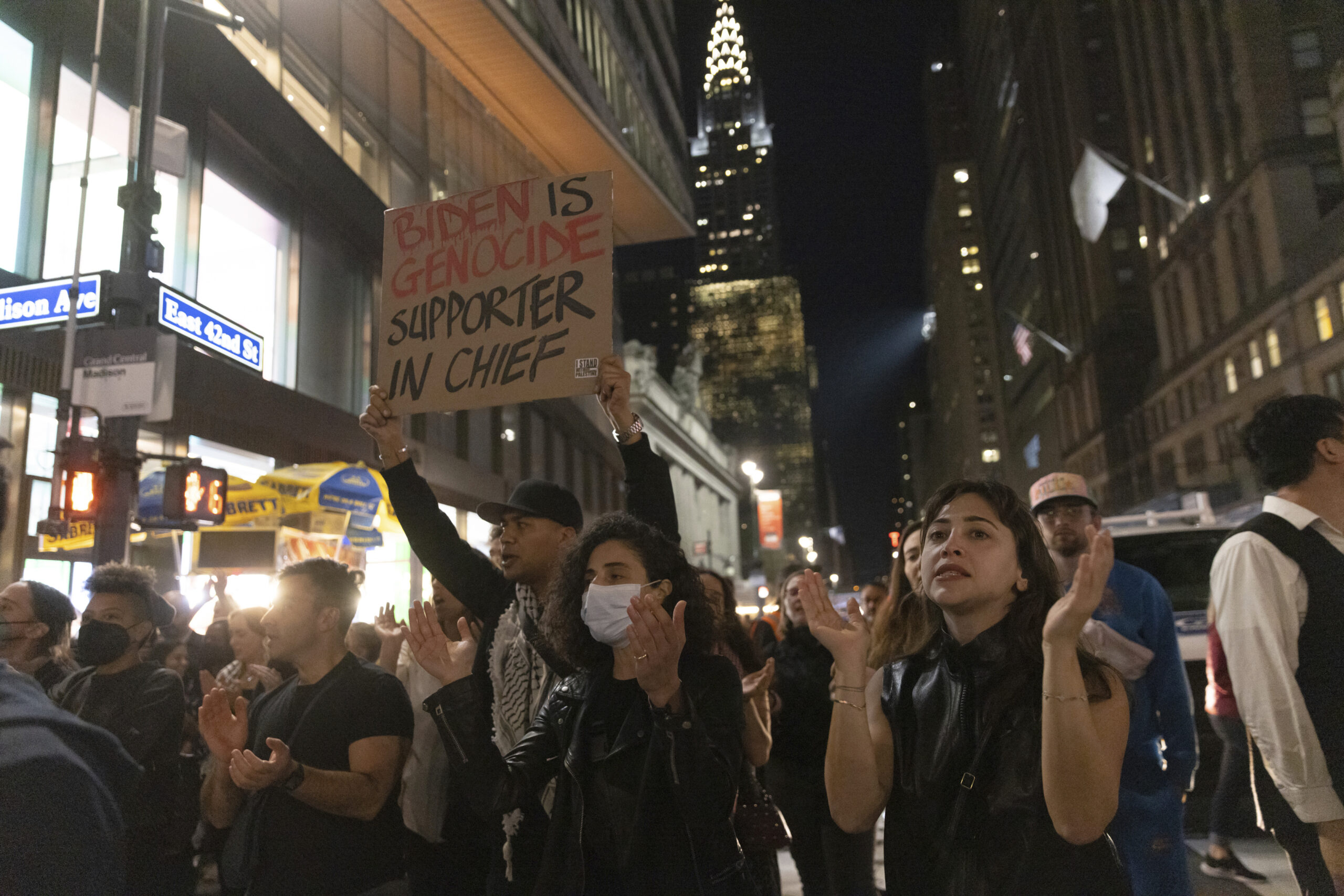 Israel war: Grand Central Station in New York closed as protesters take over entrance