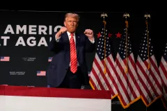Trump heading to ‘landslide’ win, 76% say end debates
