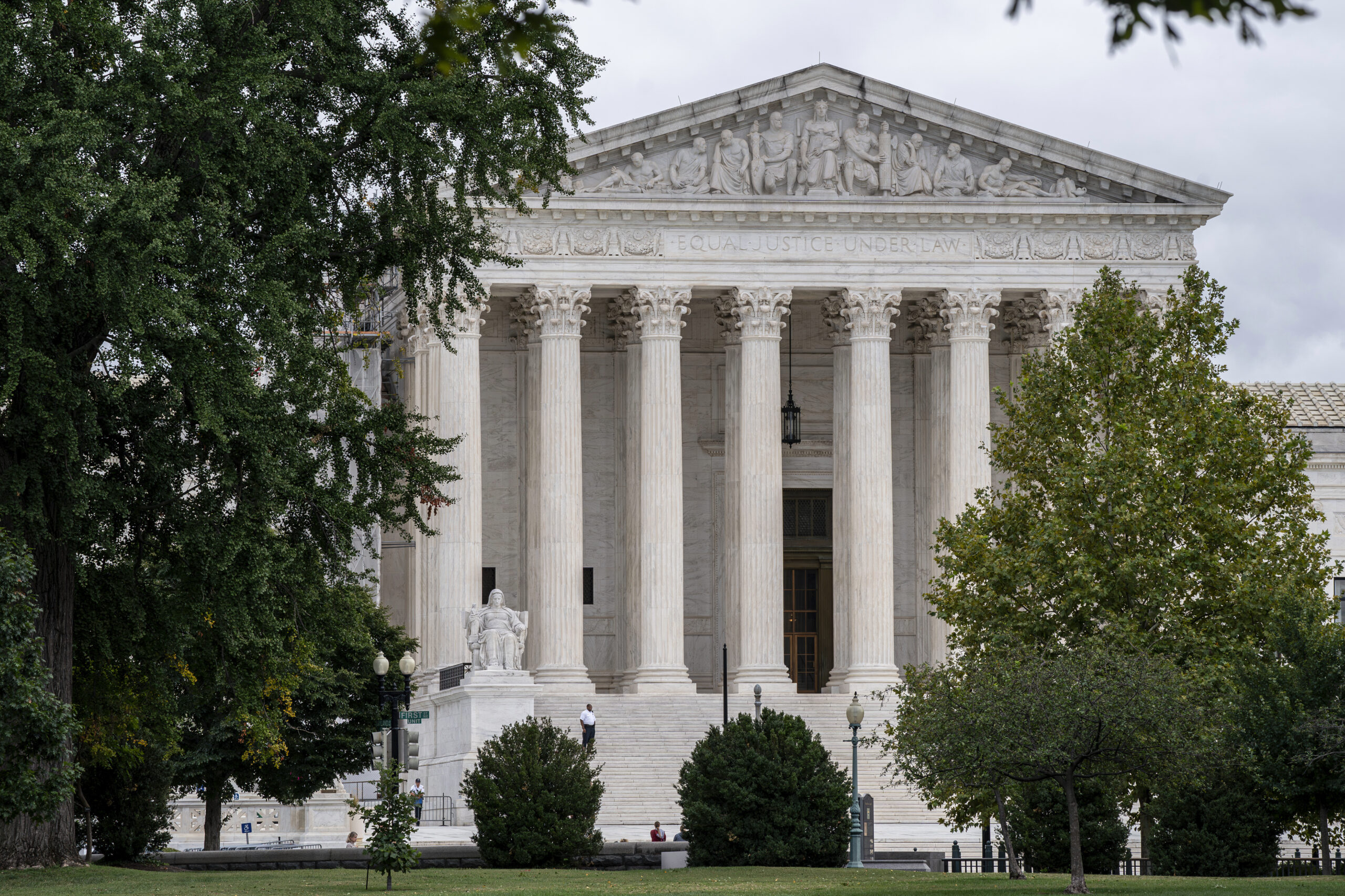 Supreme Court weighs whether public officials can be sued for blocking social media critics