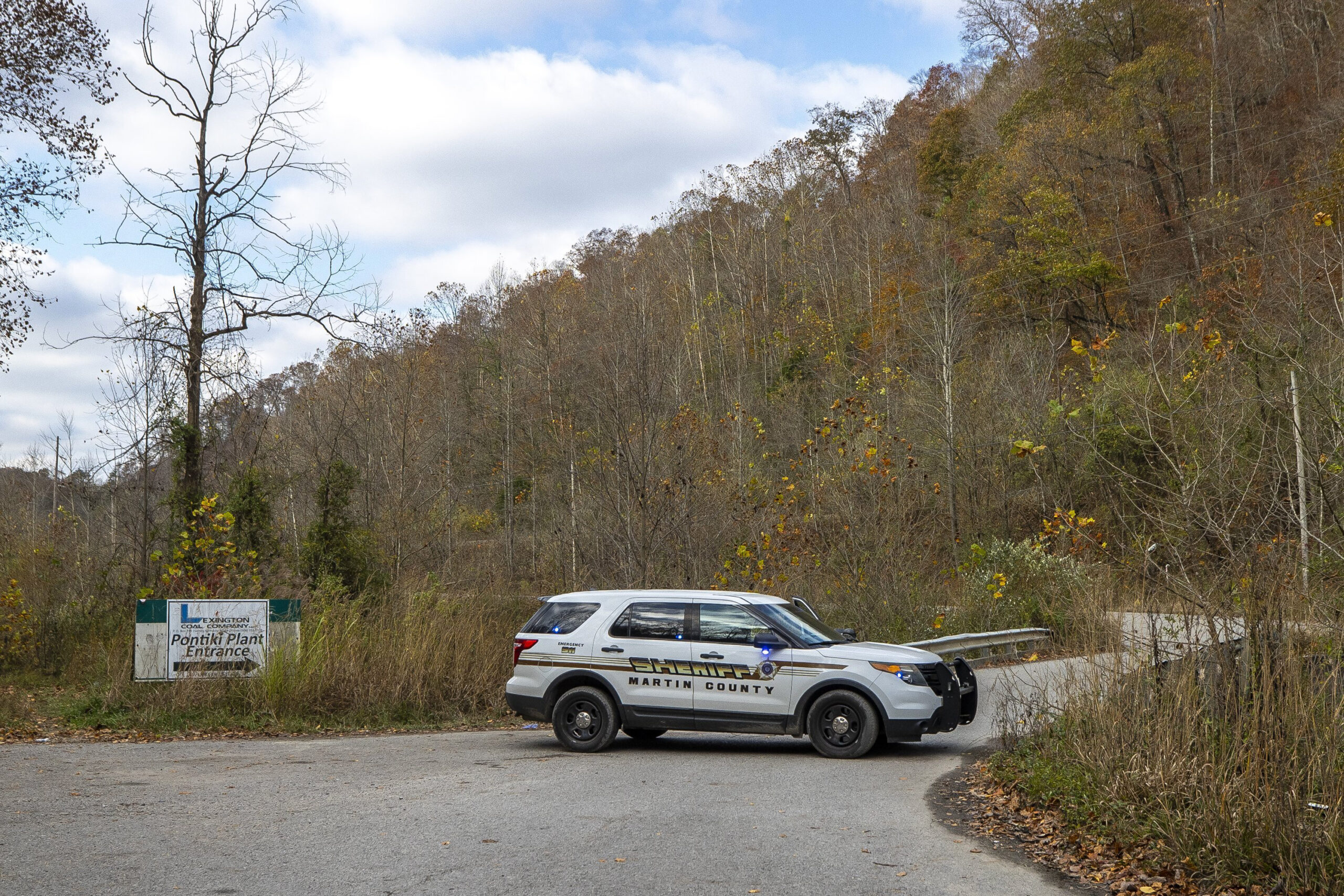 Kentucky coal plant collapses, trapping workers under concrete and steel, with one dead