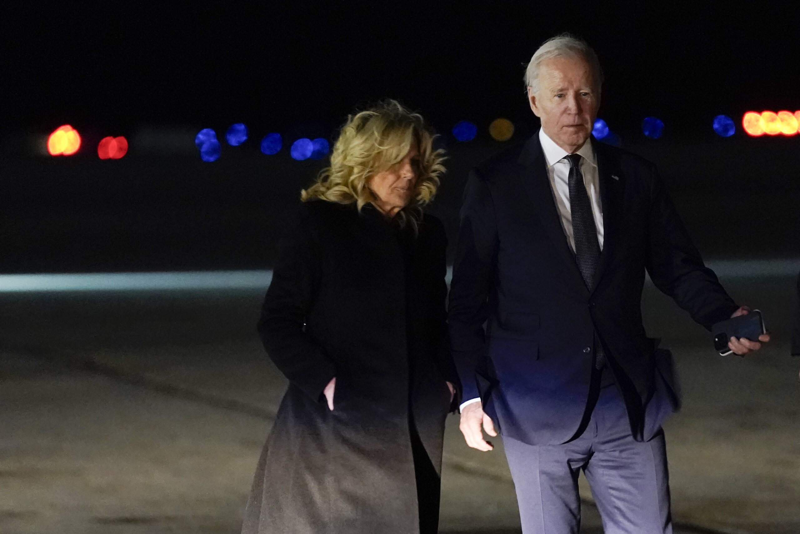 Biden re-ups call for gun control while commemorating Thousand Oaks mass shooting