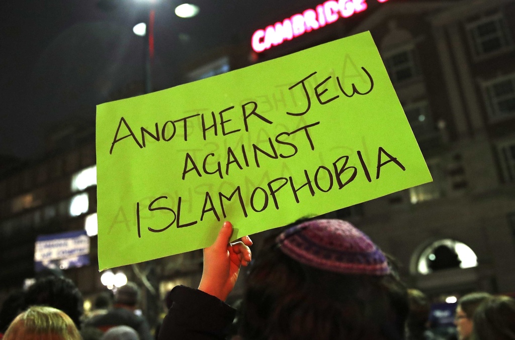 More than 100 faculty sign letter blasting Harvard president for condemning antisemitism
