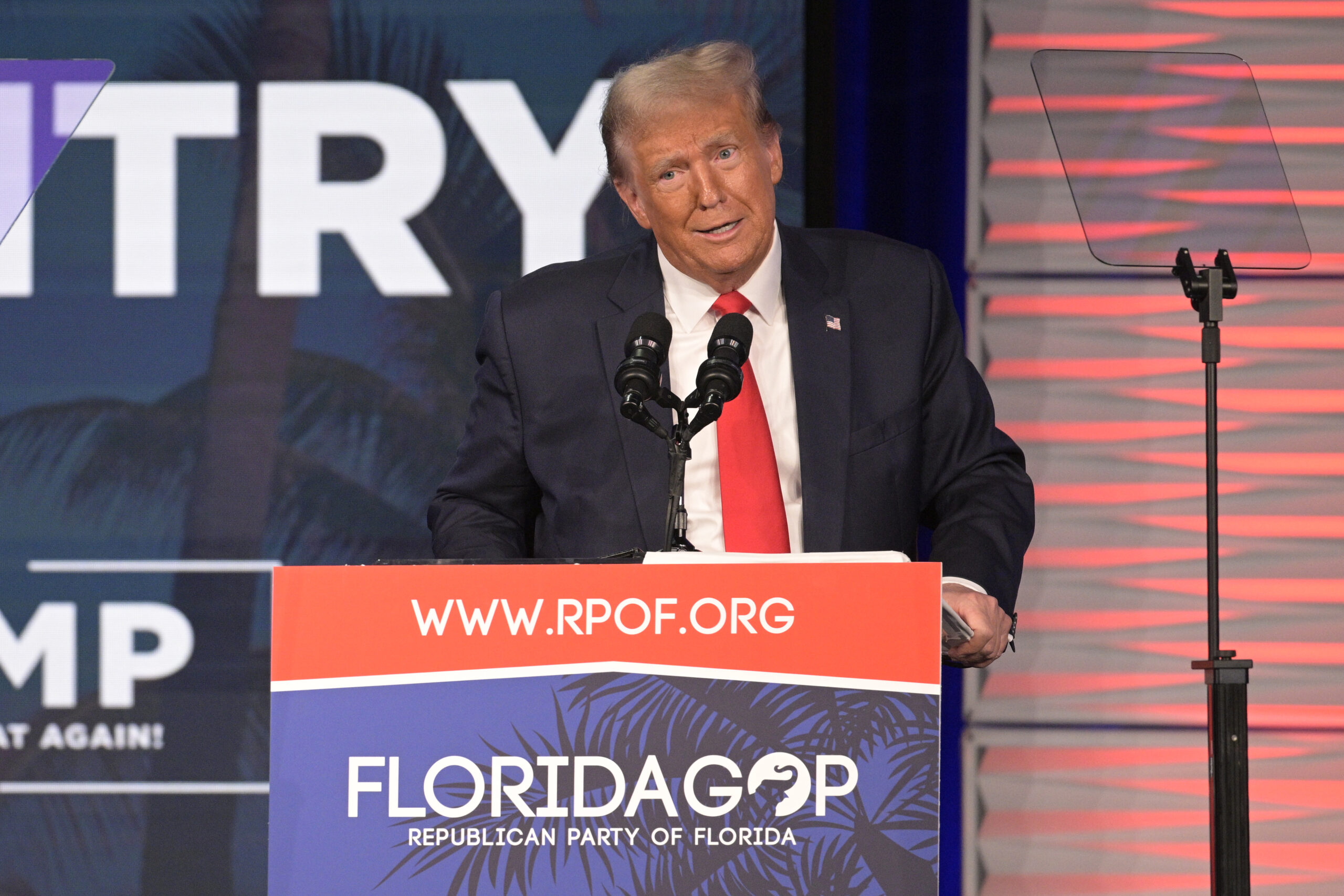 Trump urges Republicans to ‘get smart’ and ‘get unified’ in New Hampshire rally