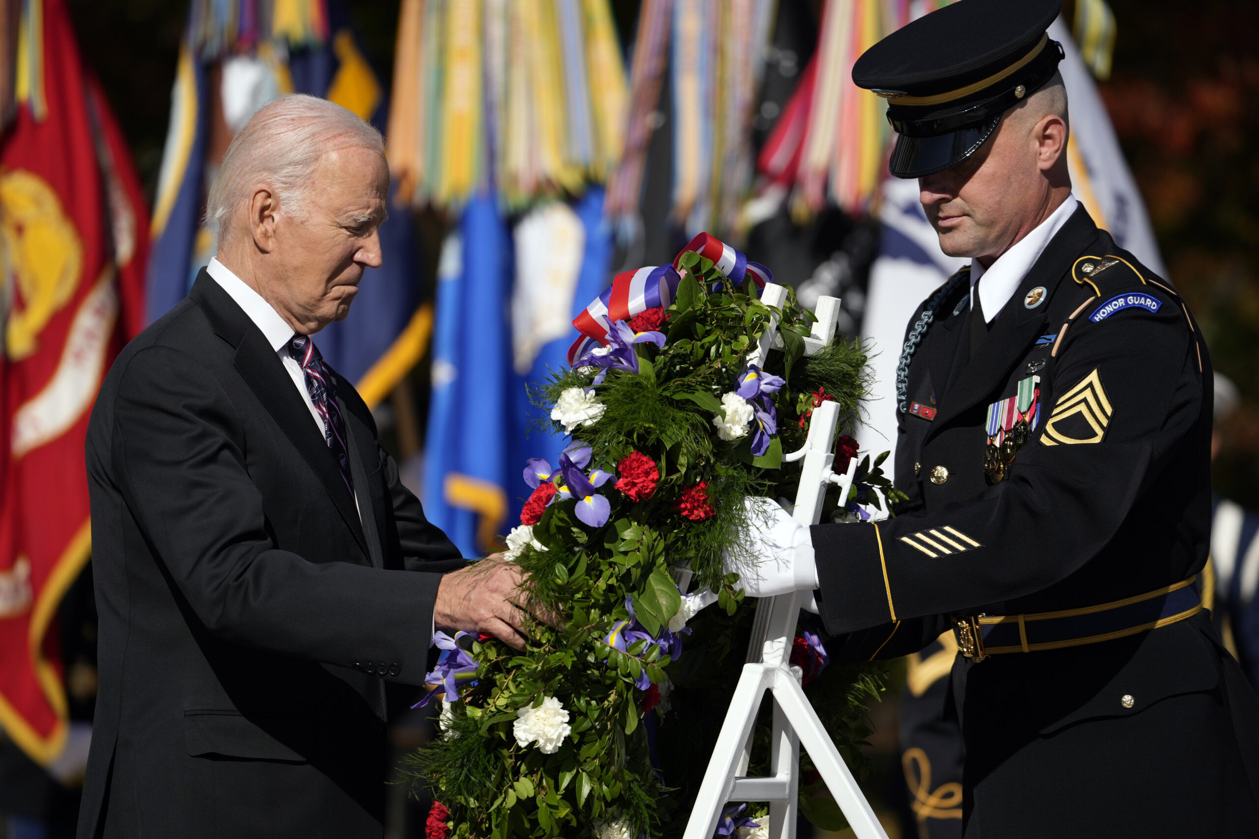 Biden looks lost after laying wreath at Tomb of the Unknown Soldier