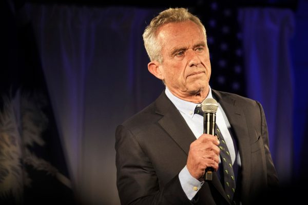 RFK Jr. pokes fun at news outlets over barefoot flight stories