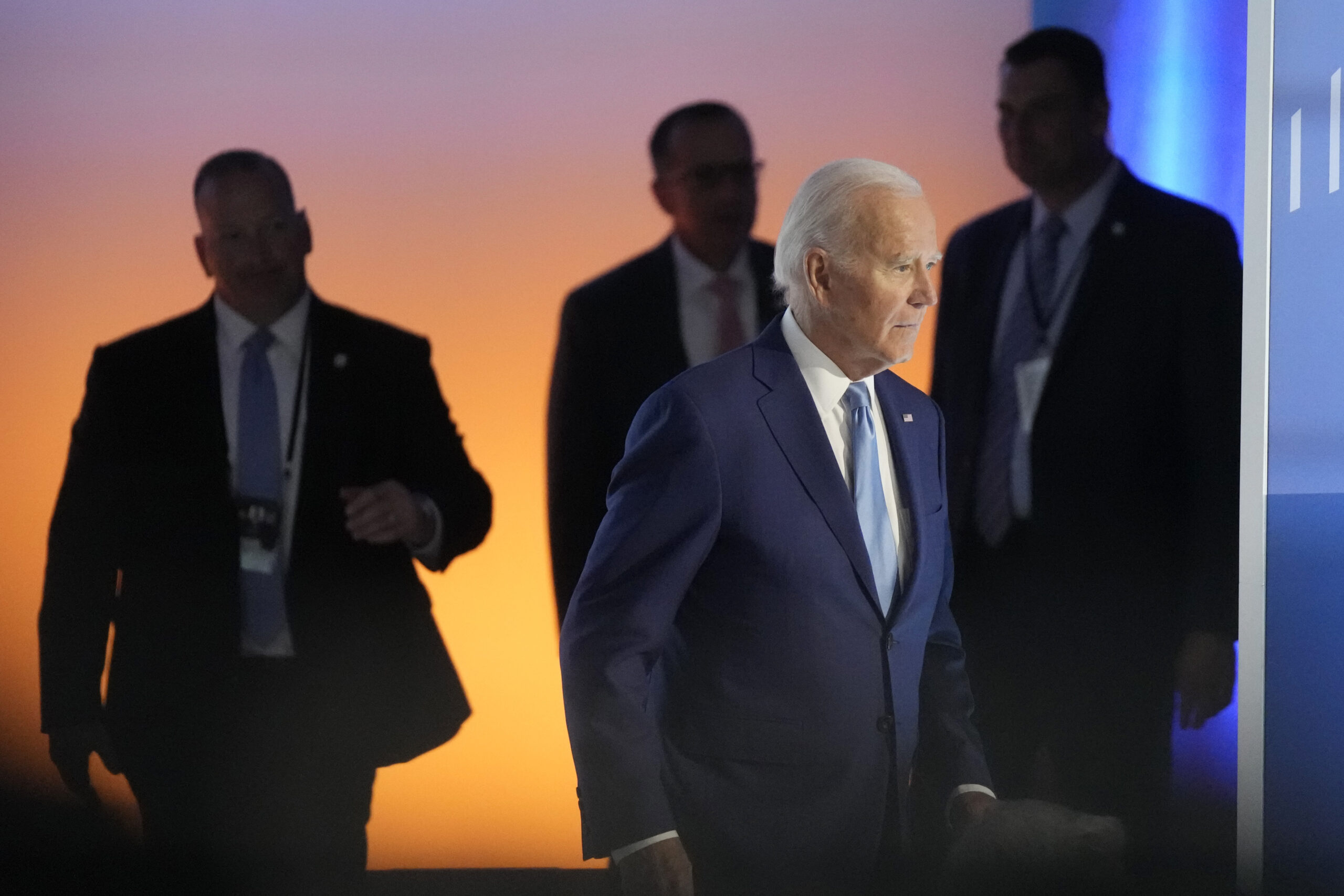 WATCH LIVE: President Biden and first lady host delegation heads for APEC dinner