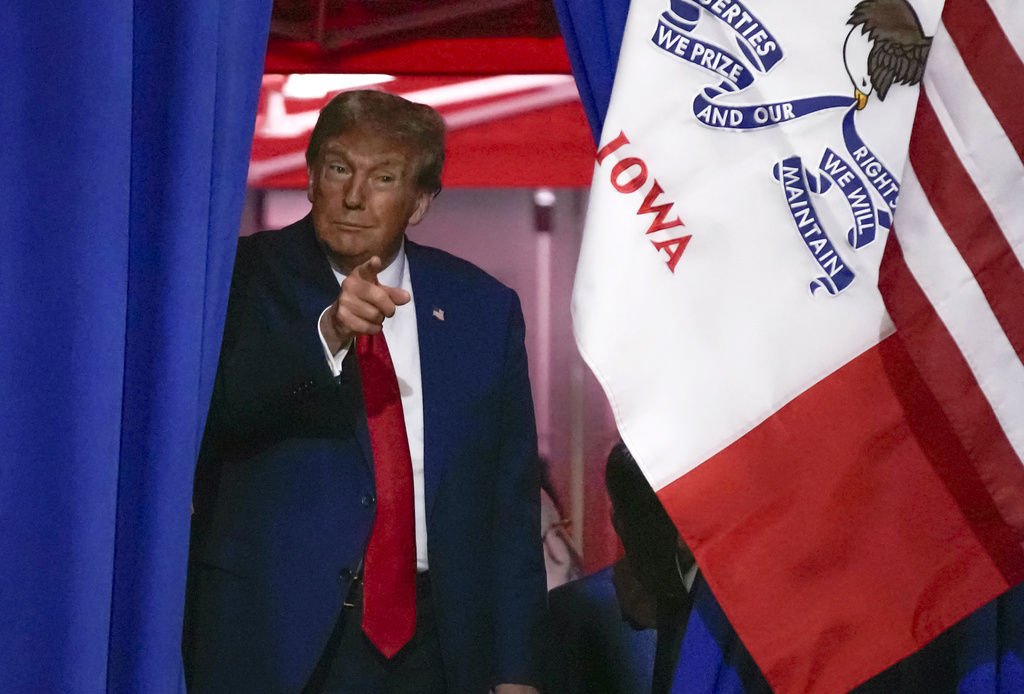 Donald Trump takes credit for Chuck Grassley’s reelection during Iowa stop