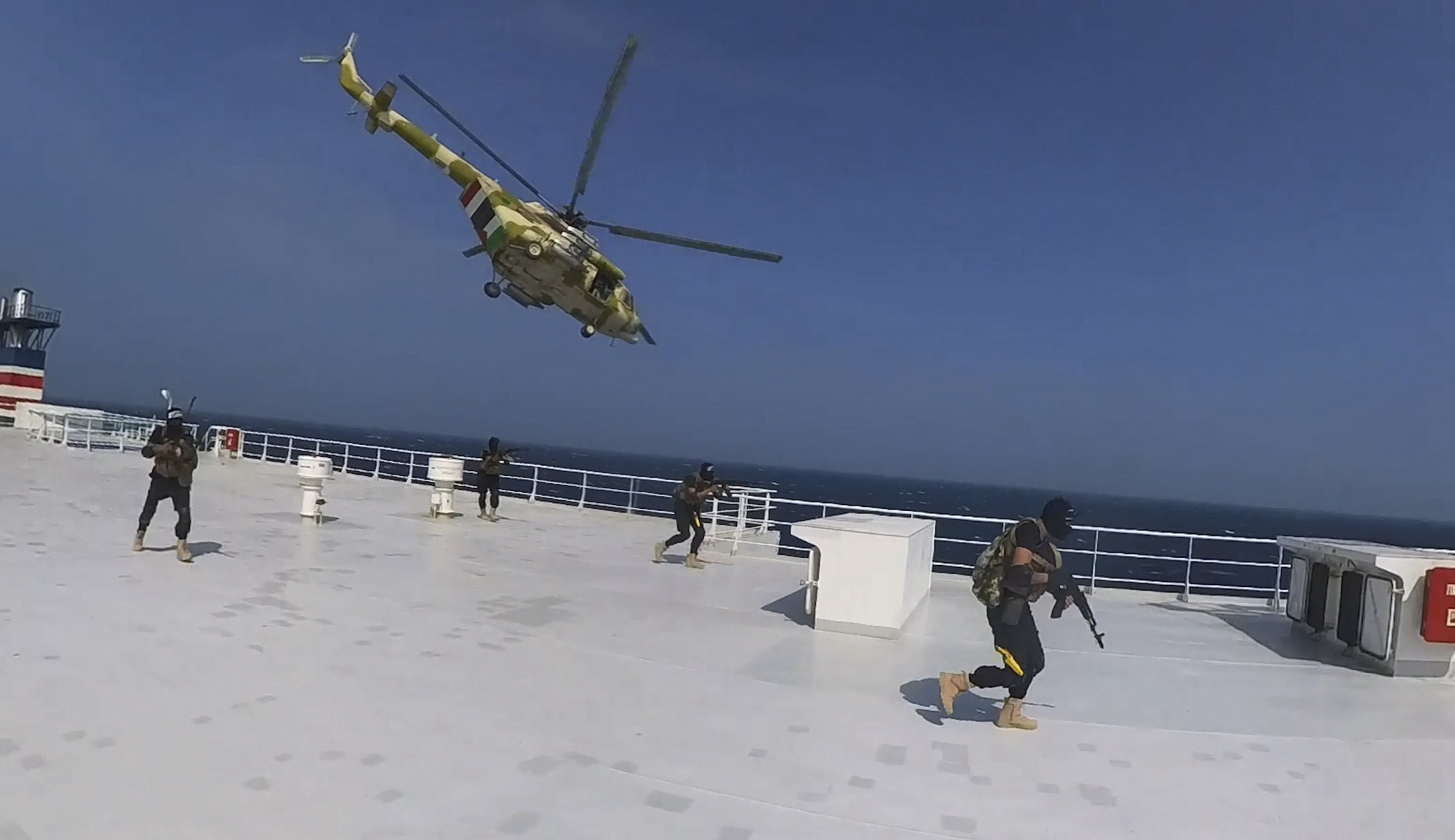 US sanctions more than a dozen involved in Houthis’ financing amid repeated attacks