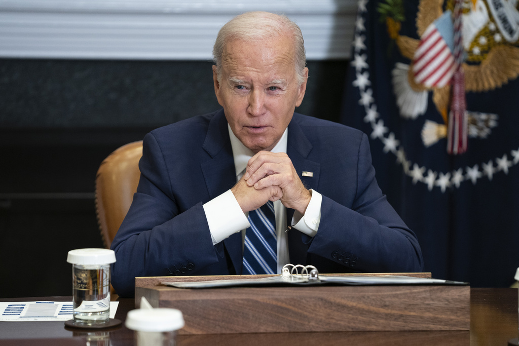 Biden calls for unity on Thanksgiving as Americans express high political dissatisfaction