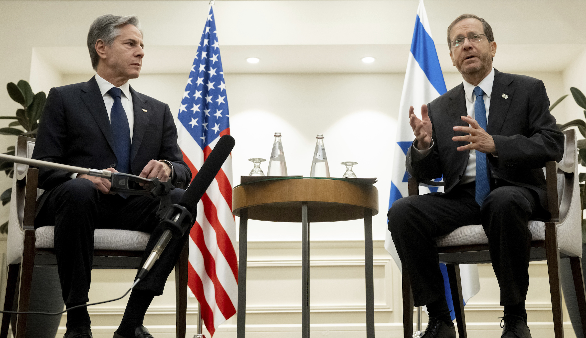 Blinken meets with Israeli leaders and Abbas with attention toward next steps
