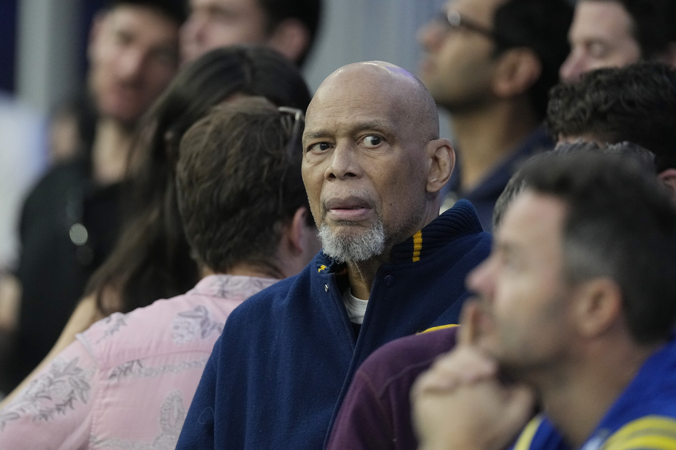 Kareem Abdul-Jabbar hospitalized after breaking hip during fall