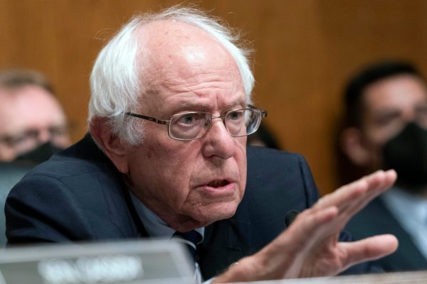 Sanders minimum wage bill would reduce poverty by 400,000 but also kill 700,000 jobs: CBO