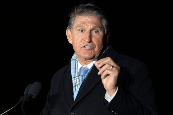 Manchin stokes 2024 rumors with announcement he’ll appear at crucial event