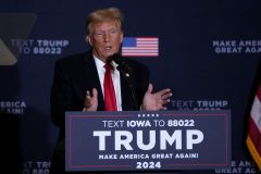 Trump campaign reveals 2024 policy team amid outside efforts to staff administration