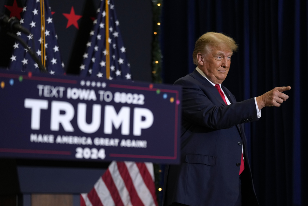 Why GOP rivals are forced to defend Trump over 14th Amendment disqualification