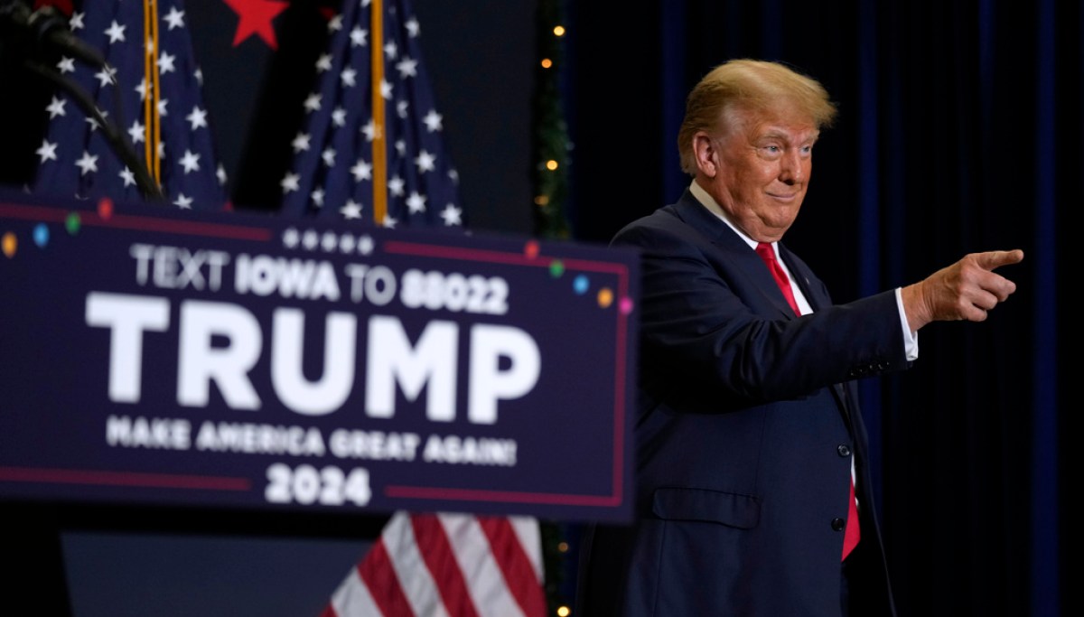 Why GOP rivals are forced to defend Trump over 14th Amendment ...