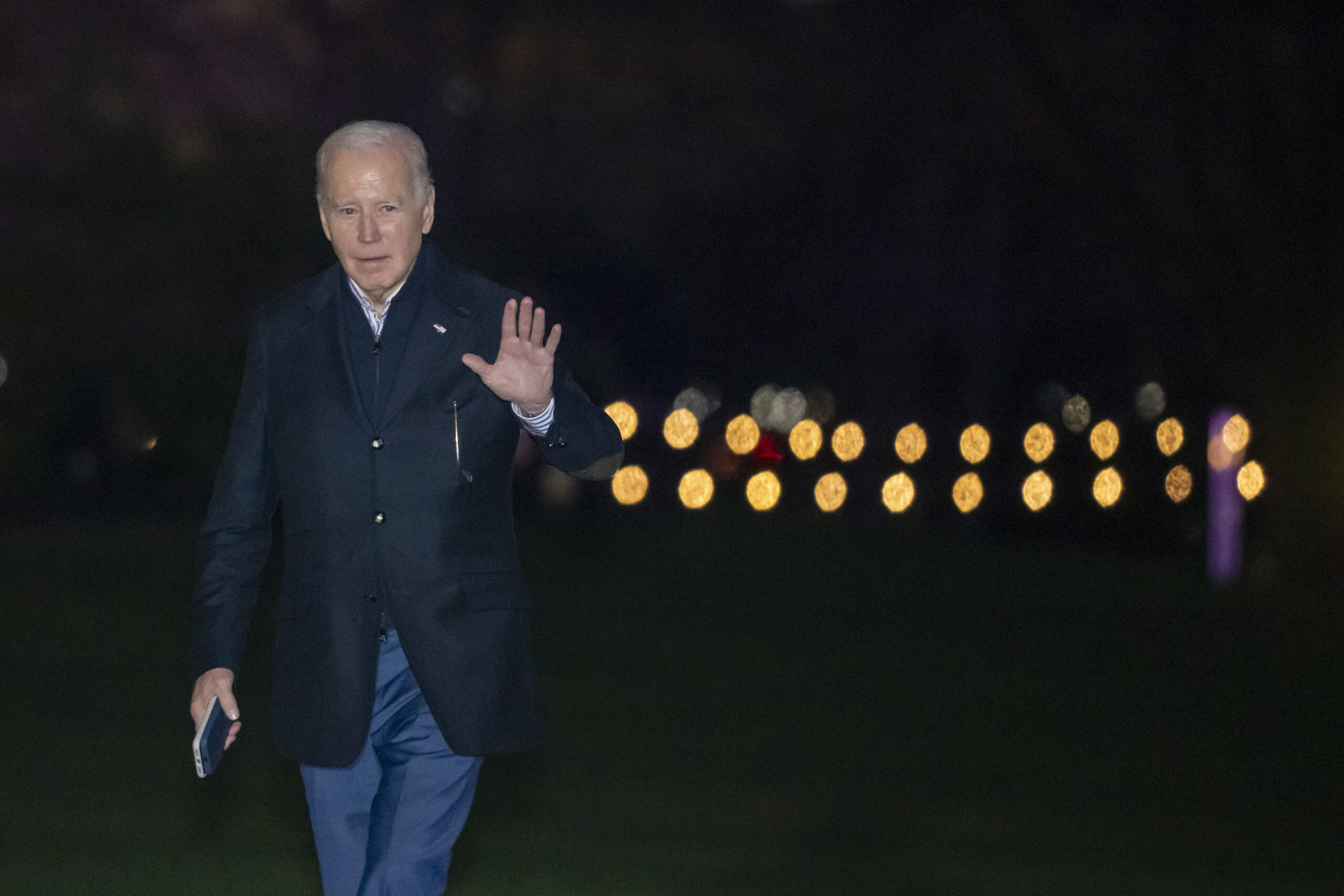 Democrats head into presidential election year with record-high cash on hand