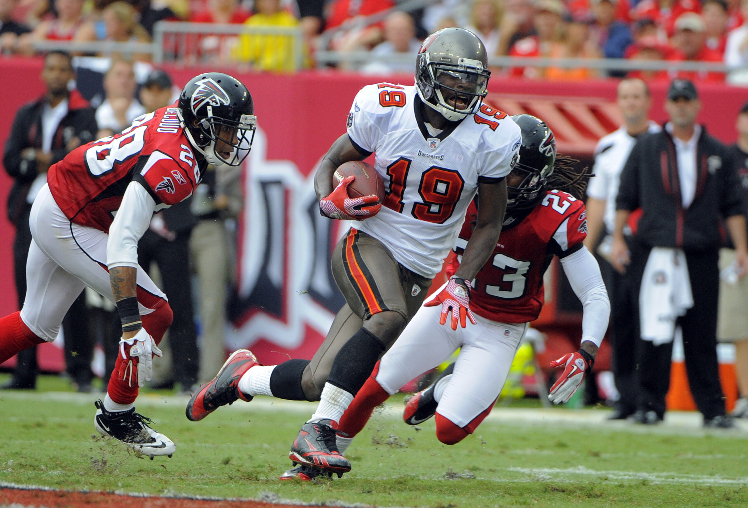 NFL player Mike Williams died as a result of sepsis through dental decay