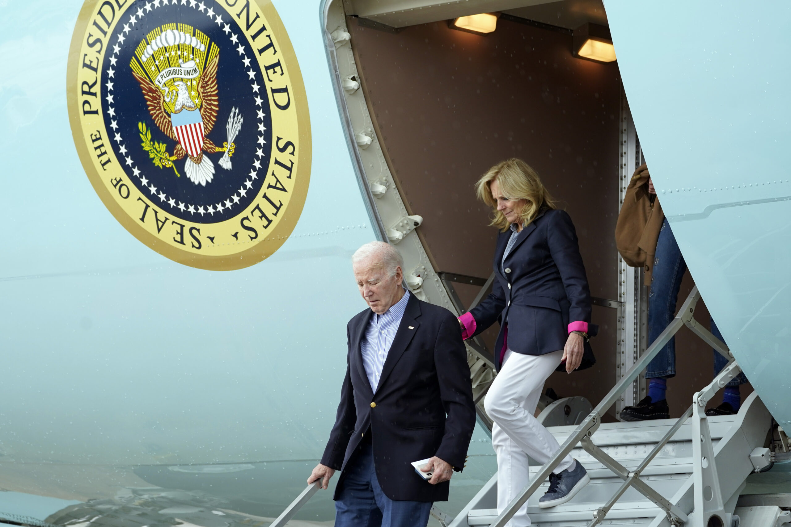 Biden notifies Congress of Christmas Day missile strikes in Iraq and Syria