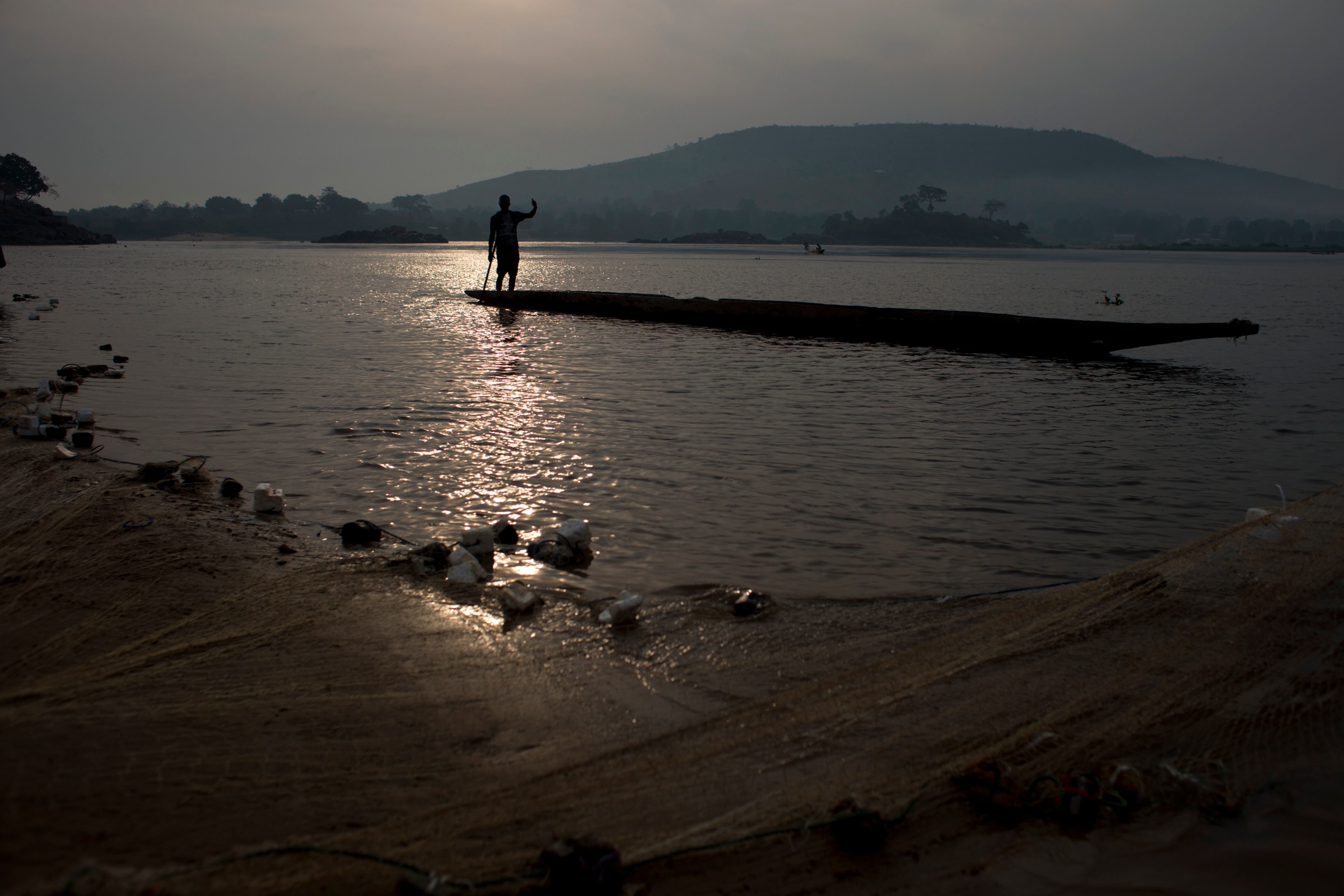 At least 60 dead and more than 200 missing in Congo river boat crash