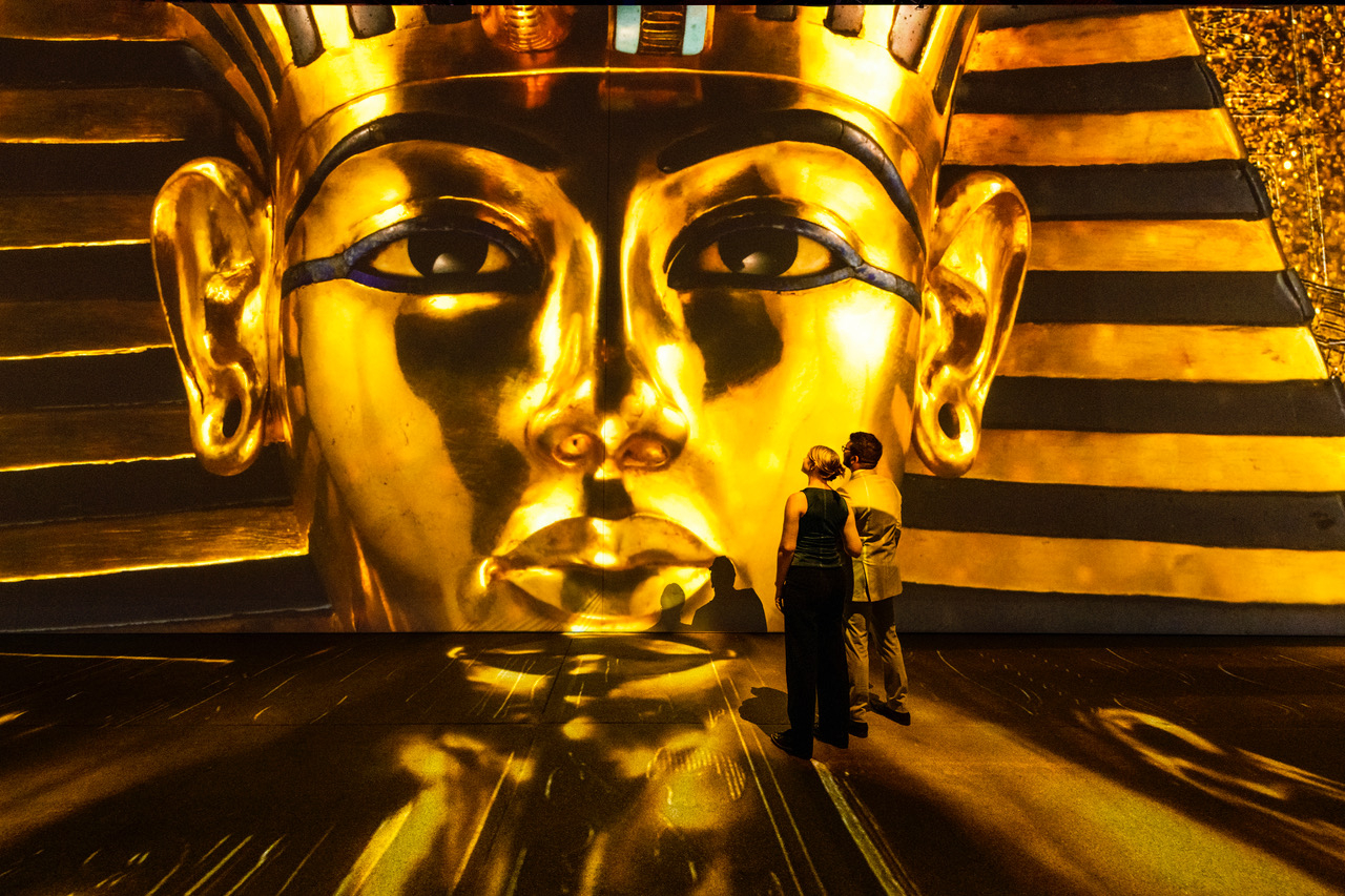 King Tut’s burial chamber could contain door to Nefertiti’s tomb