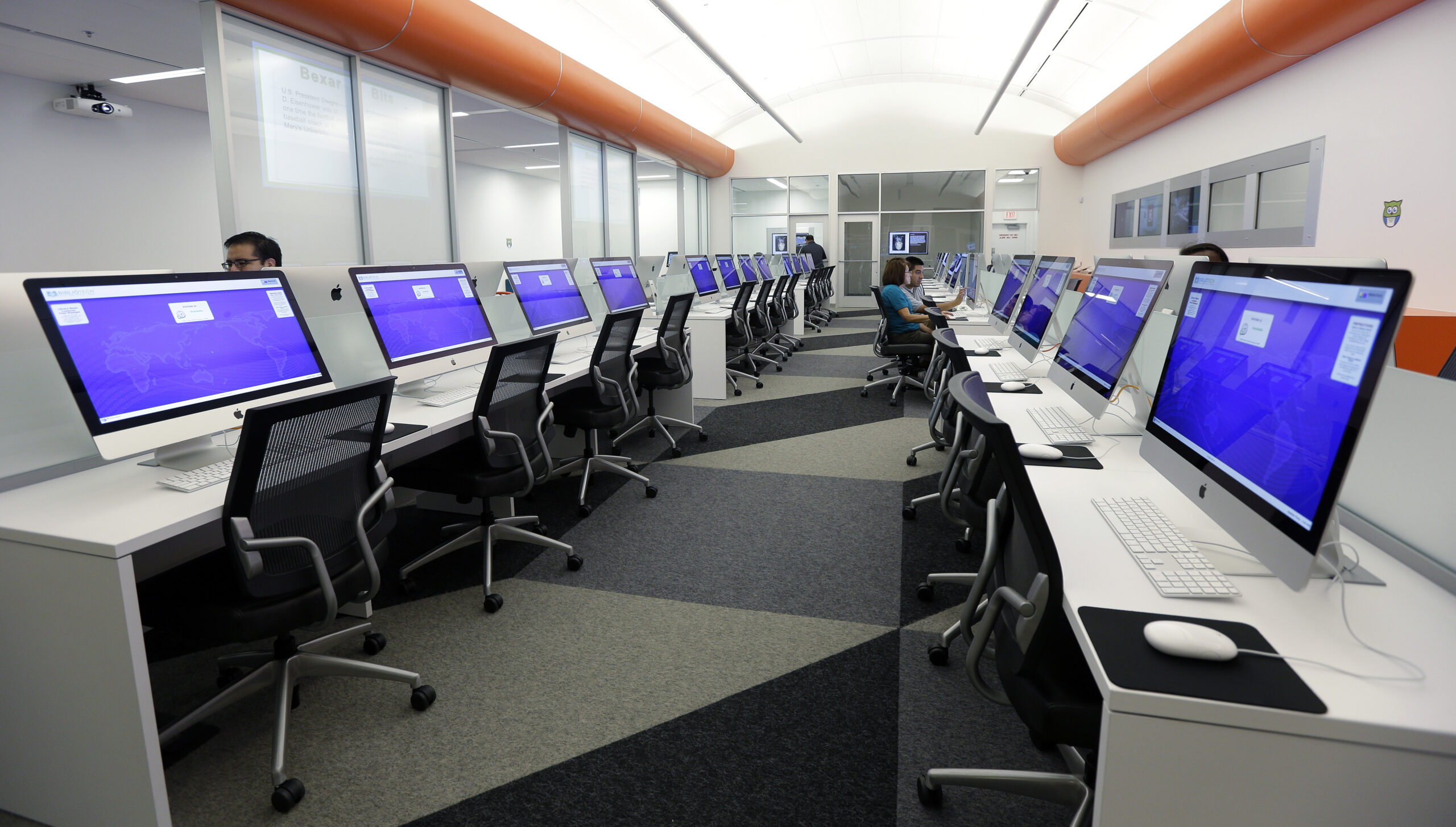 FBI lost over 200 computers and a heap of other equipment last year: Report