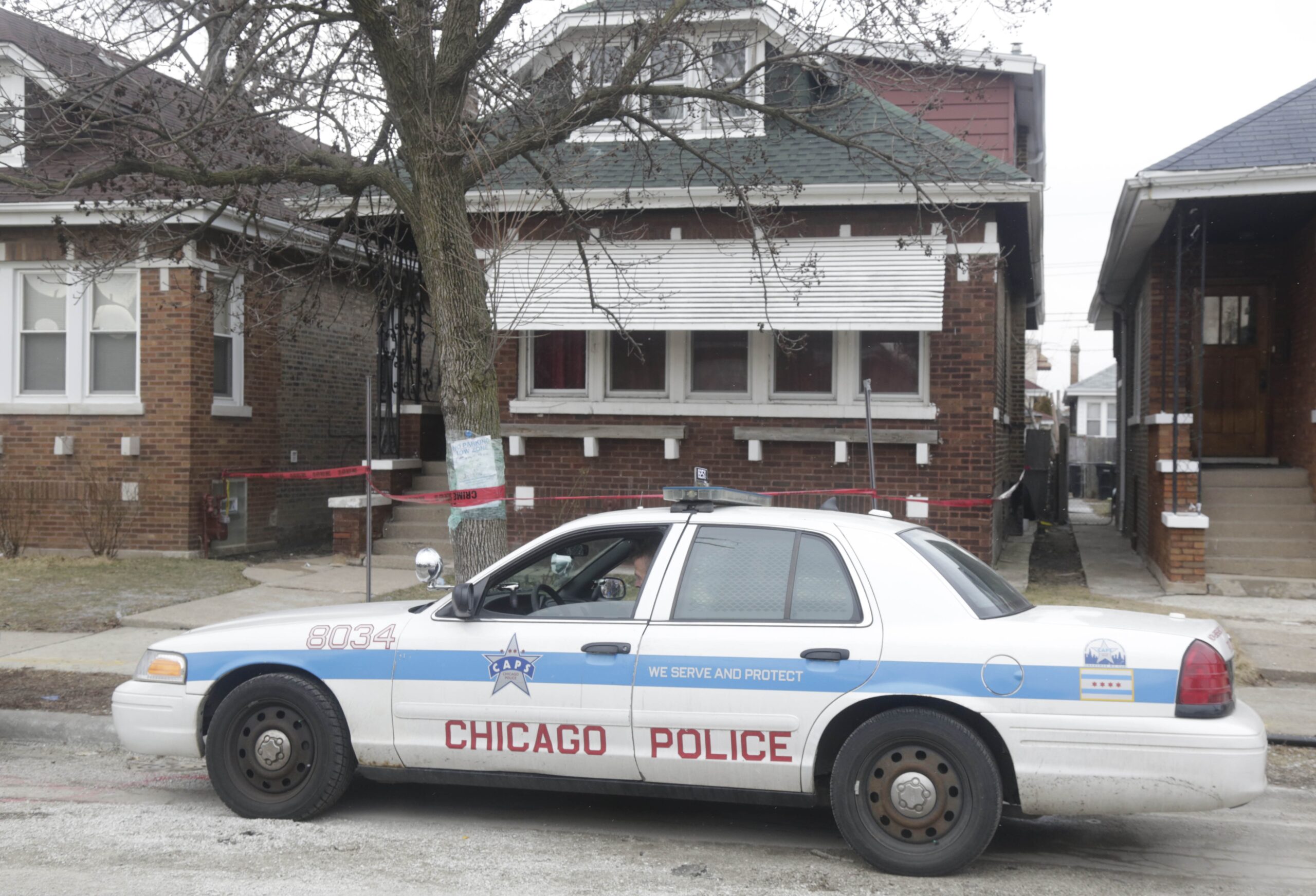 Shootings in Chicago’s south side kill two teenagers within an hour