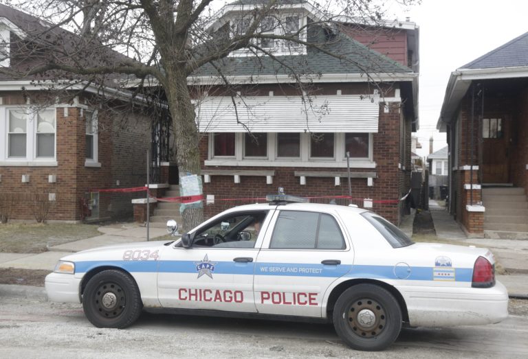 Shootings in Chicago’s south side kill two teenagers within an hour