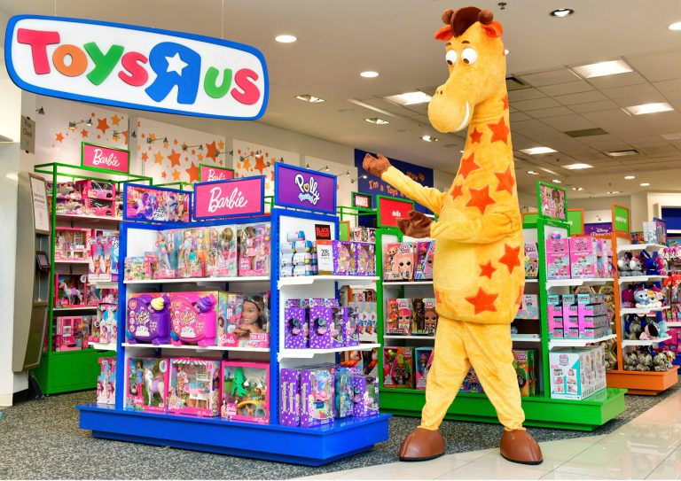 Toys R Us to return to stores this holiday season with the help of Macy’s