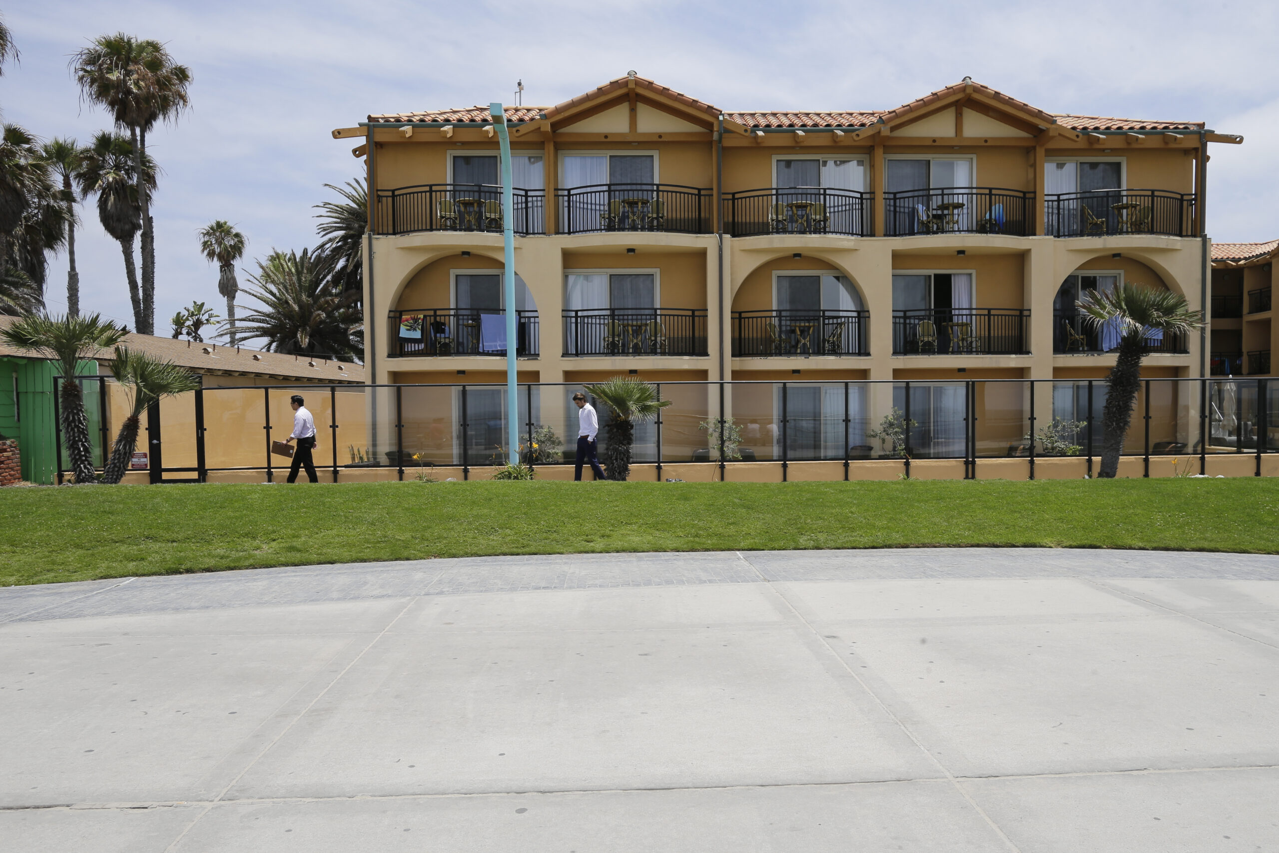 San Diego to begin assessment of plan to pay $383,000 per room in hotels for homeless people