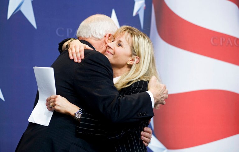 GOP who’s who rallies for Liz Cheney, Romney leads