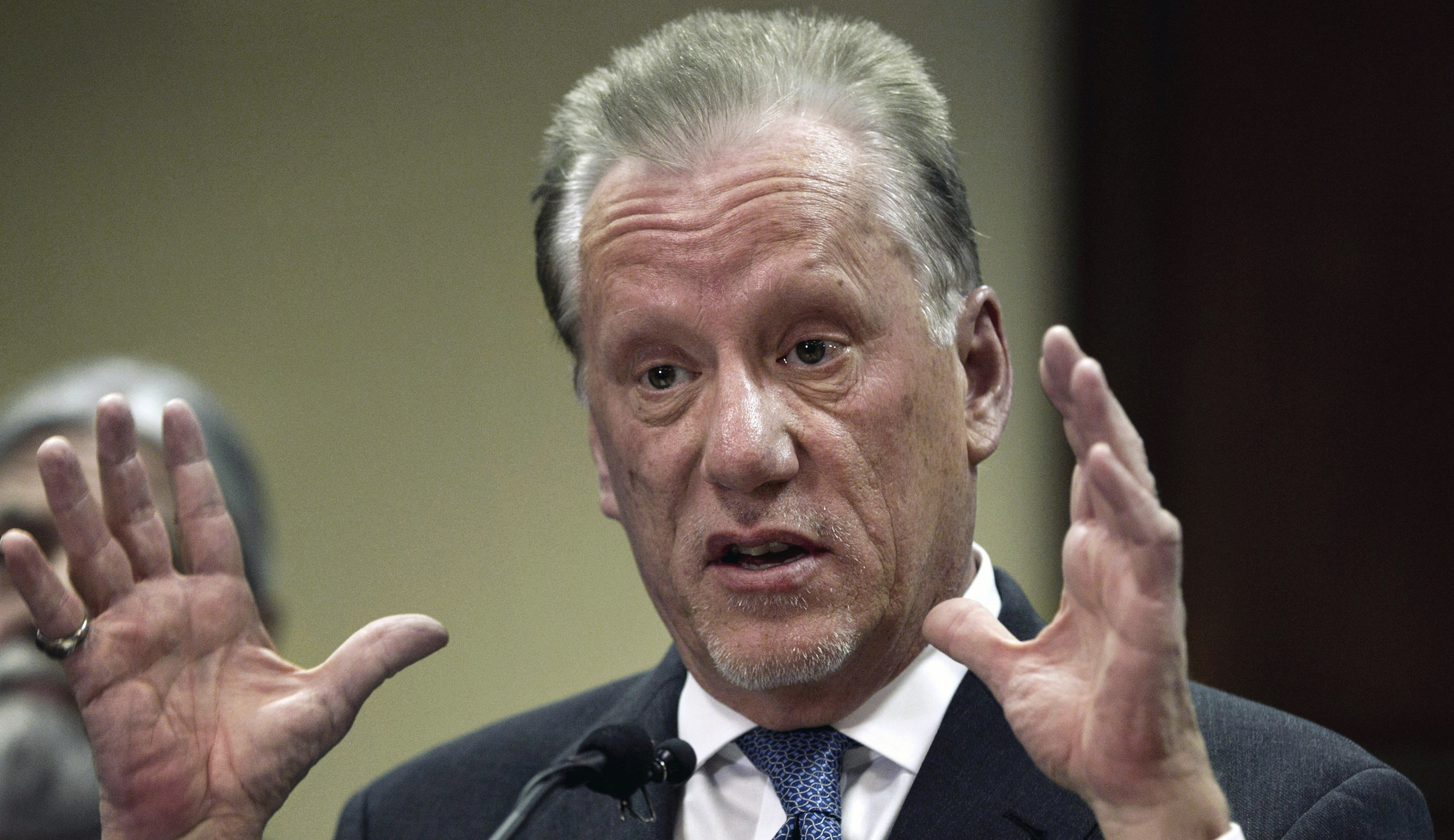 ‘I’m back’: James Woods trashes AOC and Clintons in return to Twitter