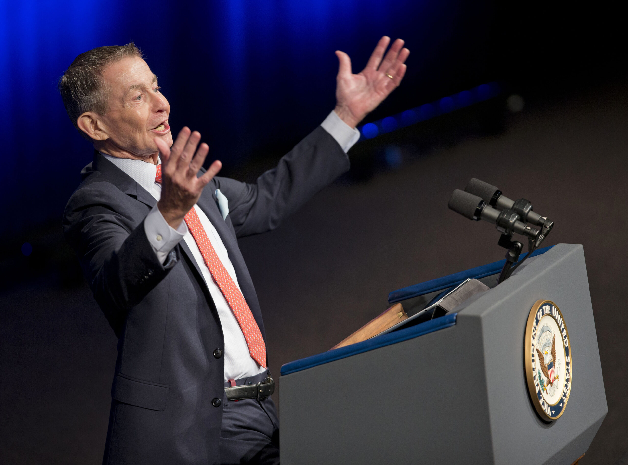 Longtime CBS correspondent Bill Plante dies at 84