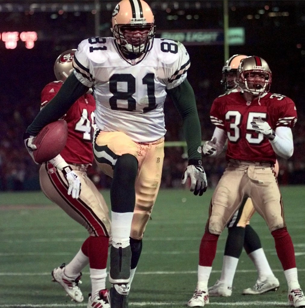 Former NFL tight end Tyrone Davis dead at age 50