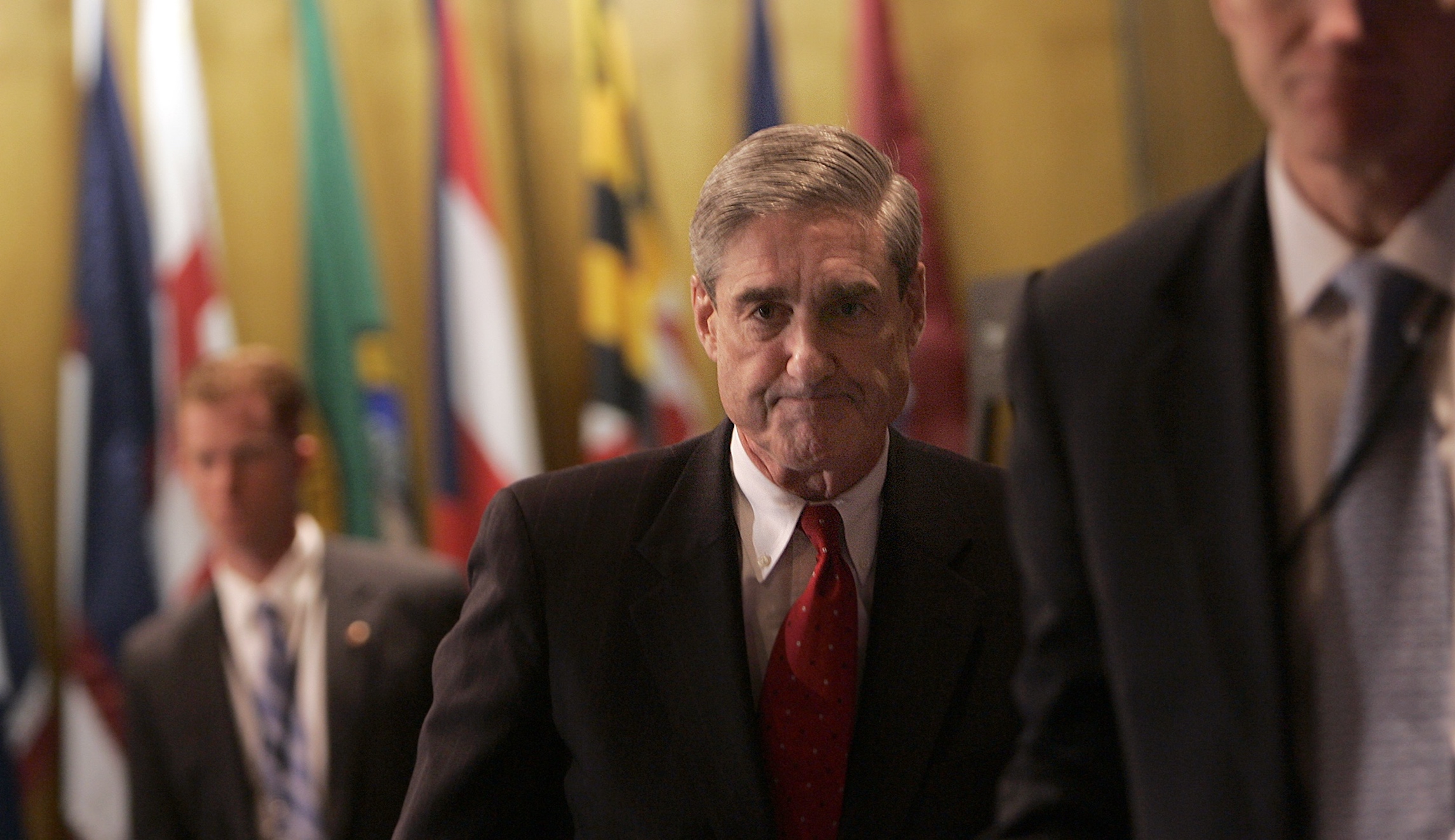 Bipartisan Senate duo urges Trump to allow Robert Mueller to ‘complete his work without impediment’