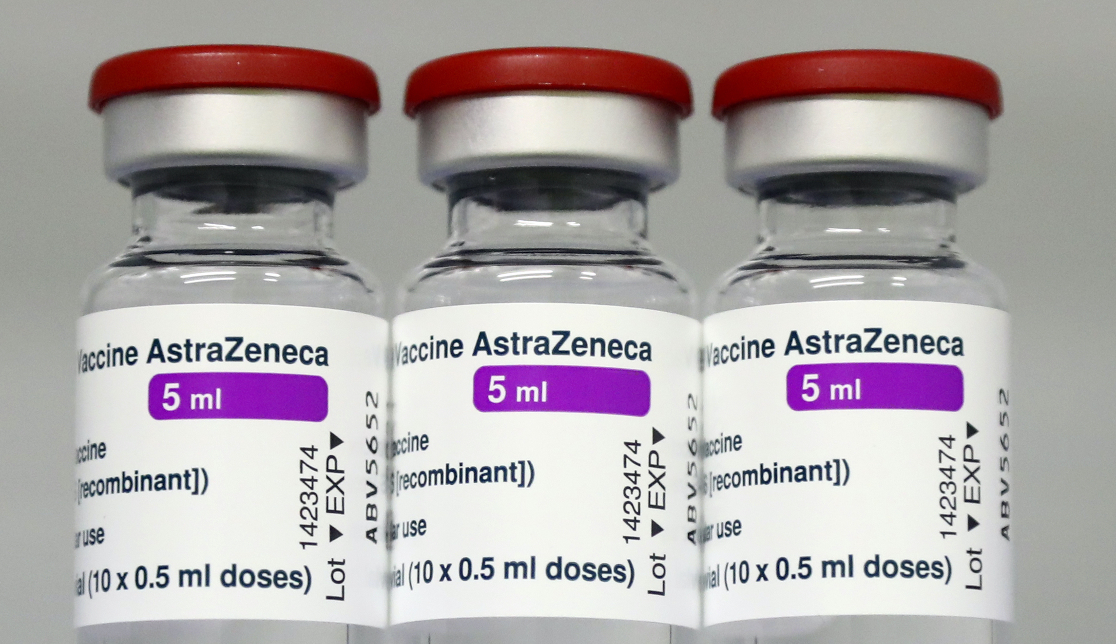 US expected to greenlight AstraZeneca vaccine in May, four months behind EU