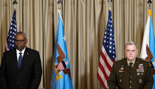 Austin announces Abrams tanks will arrive in Germany for Ukrainian training in weeks ahead