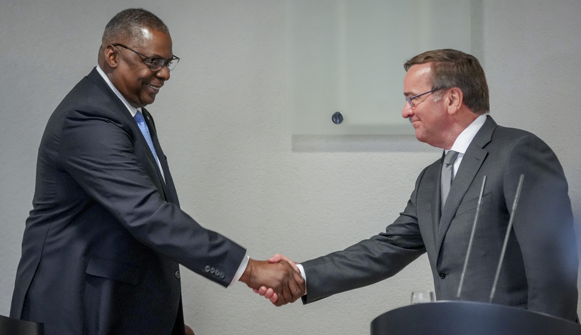 Officials deny ‘linkage’ between US and Germany sending Ukraine tanks