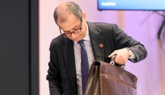 Italy charts a course for financial suicide