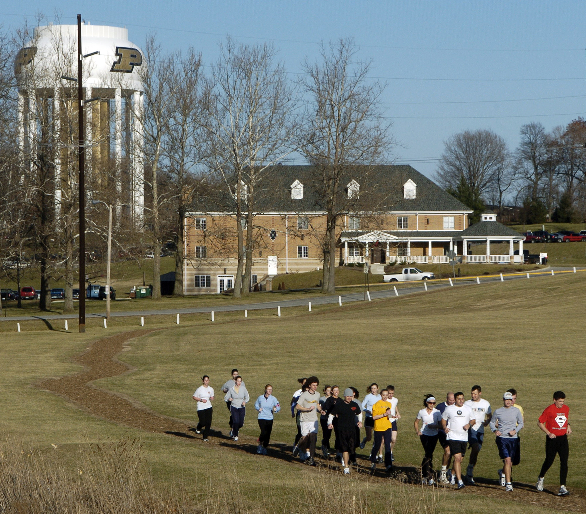 Panel: Rising college tuition the ‘defining middle-class issue’