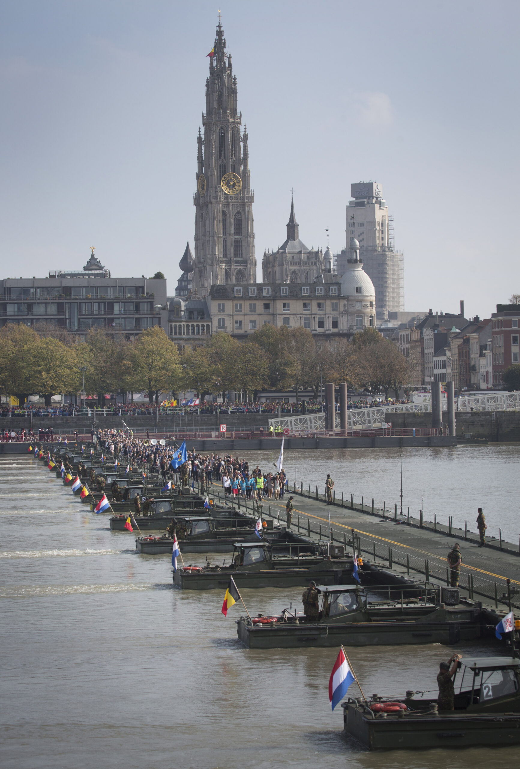 Pontoon bridge opens to remind Belgians of WWI