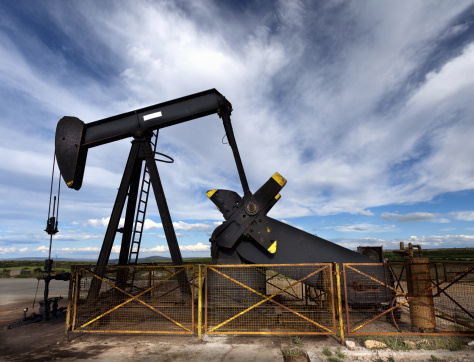 US oil production outstrips imports for first time since 1995