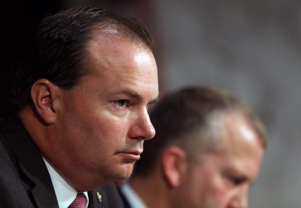Feds object to more privacy protections