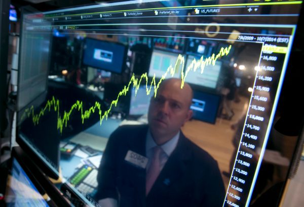 Dow tops 17,000 after strong jobs report