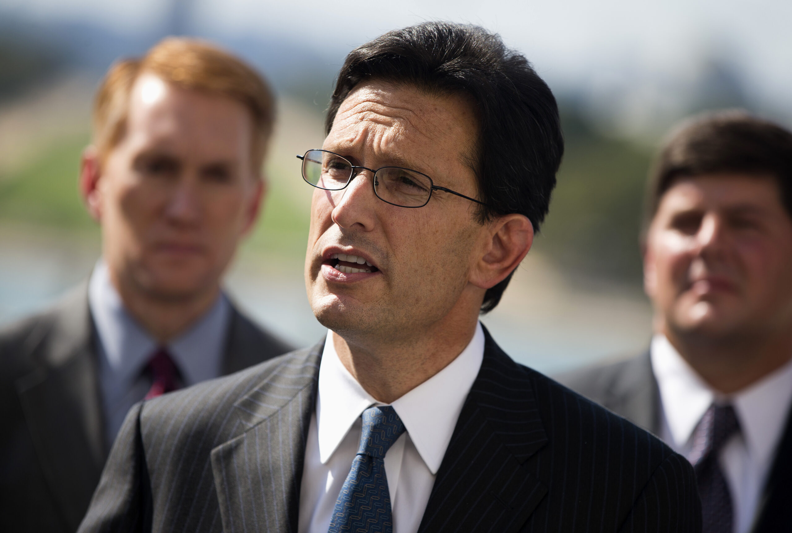Eric Cantor urges GOP to be resolute in showdown over government shutdown